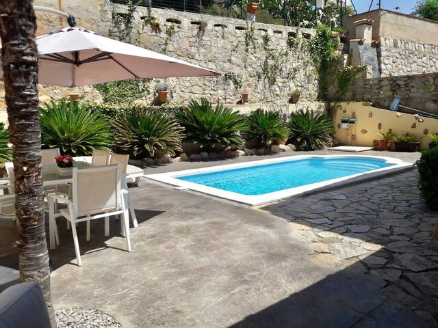 Villa con Vistas al Mar gallery image 2