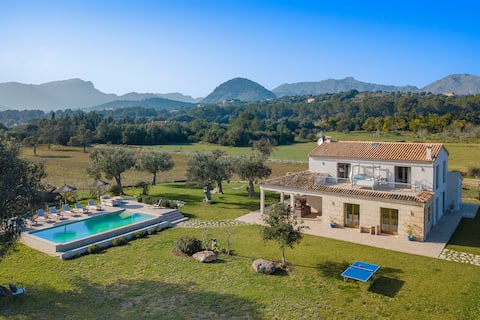 Top performing Airbnb: Welcome to our Country Home Morell Nou in Pollença