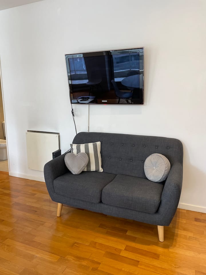 Kitnet mobiliada com piscina em Palermo Soho