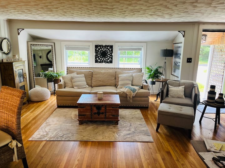 Private Vacation Home, Close To Beach - Essex, CT