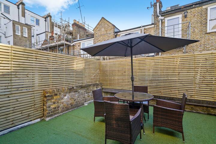 Central London stunning apartment gallery image 5