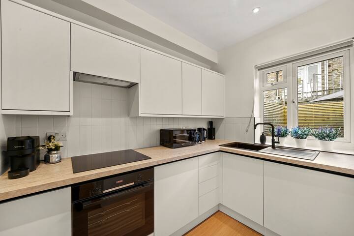 Central London stunning apartment gallery image 4