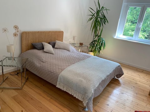 Top performing Airbnb: City-Apartment with a garden in Westend