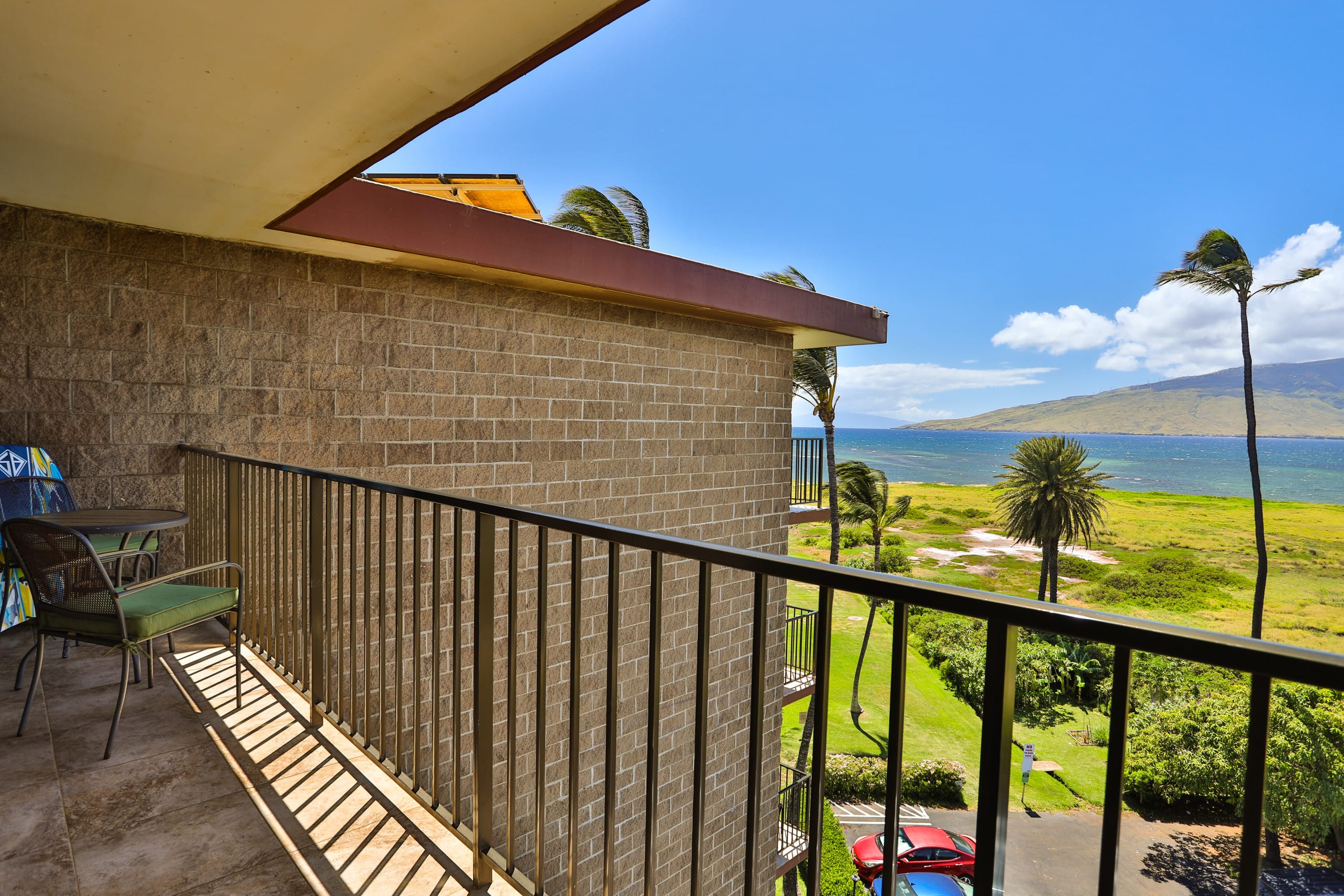 Condo in Kihei · ★4.94 · 1 bedroom · 2 beds · 1 shared bath - Image 25