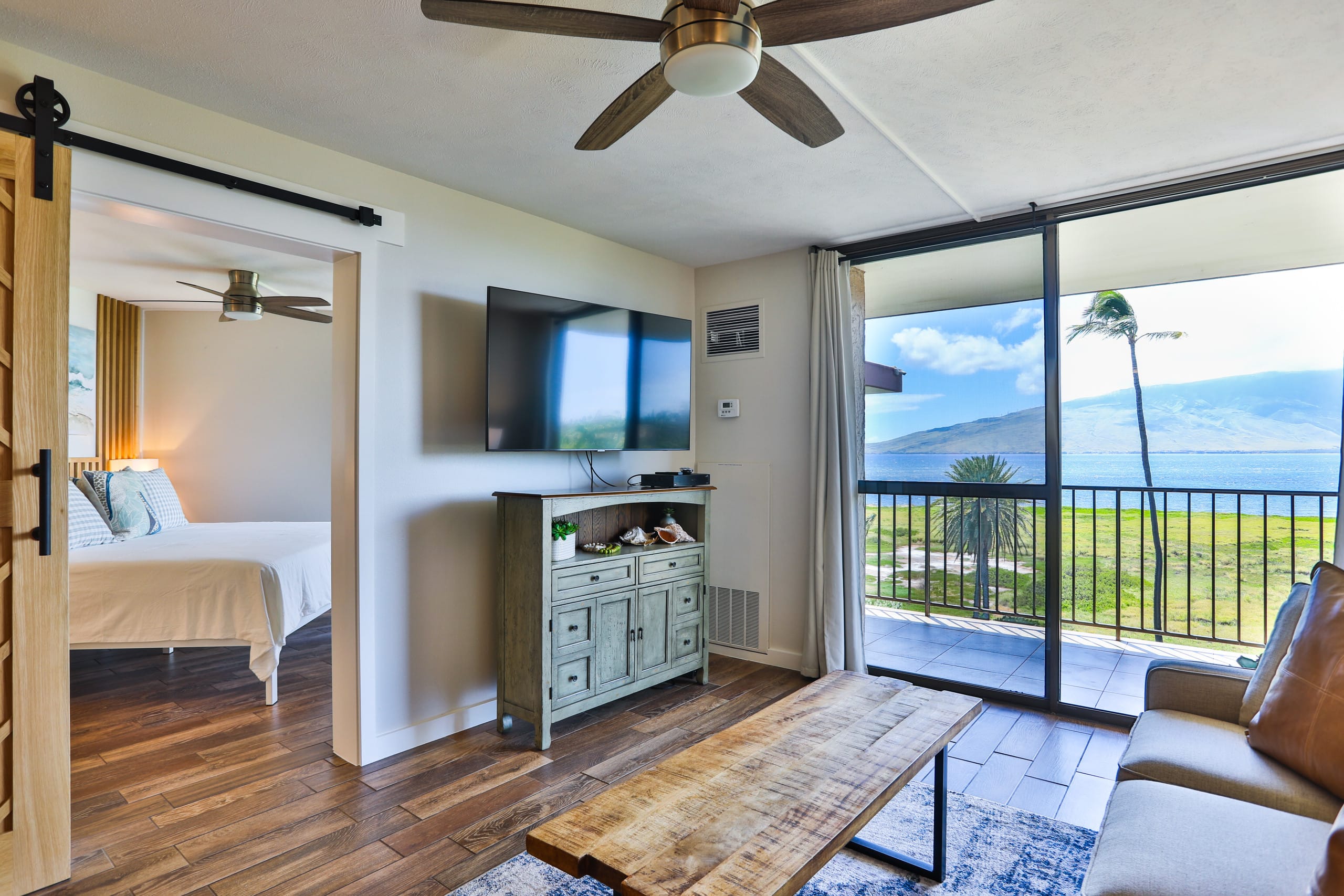 Condo in Kihei · ★4.94 · 1 bedroom · 2 beds · 1 shared bath - Image 6