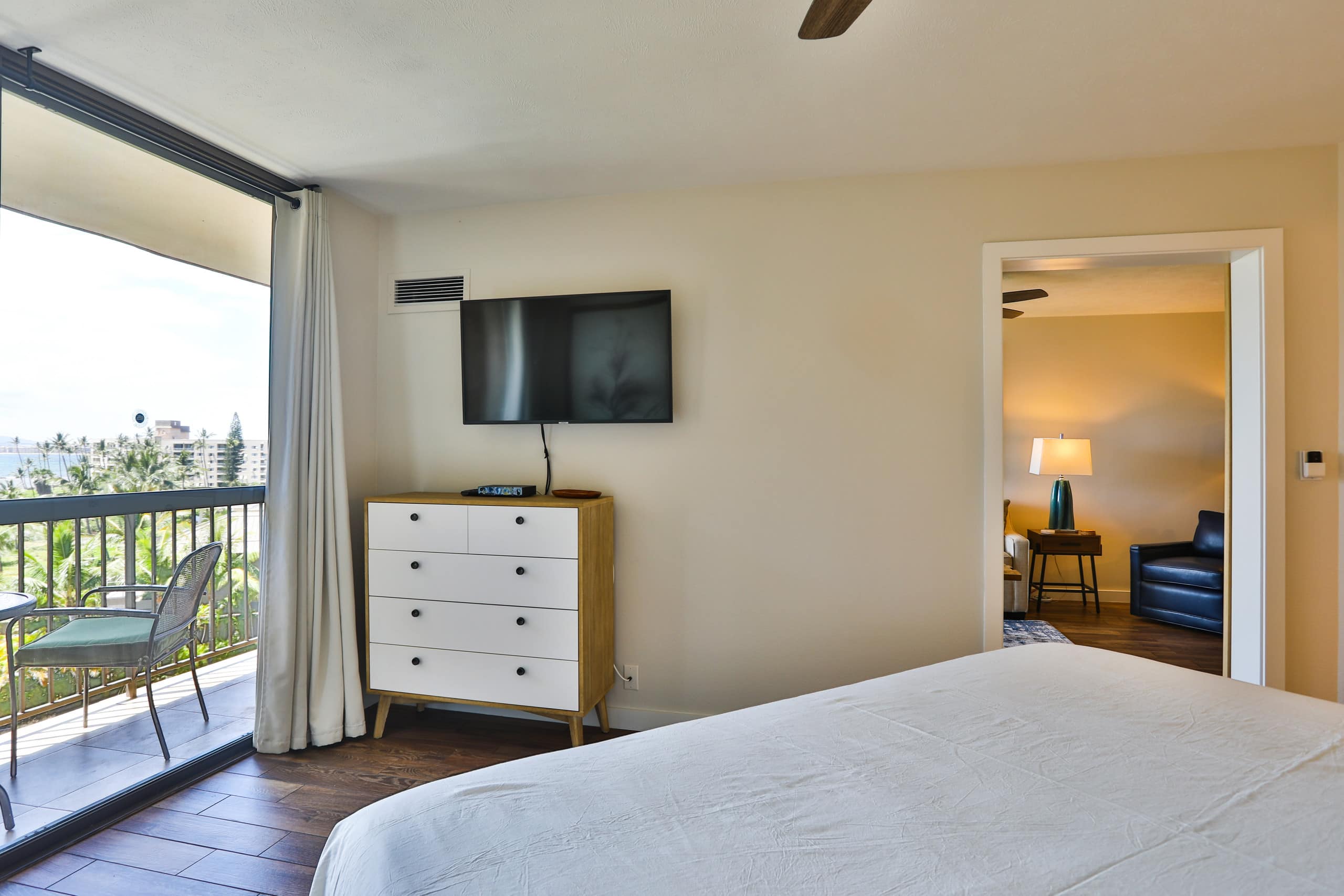 Condo in Kihei · ★4.94 · 1 bedroom · 2 beds · 1 shared bath - Image 9