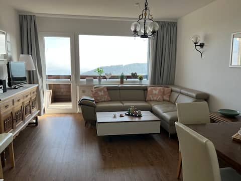 Apartment in sunny hillside location