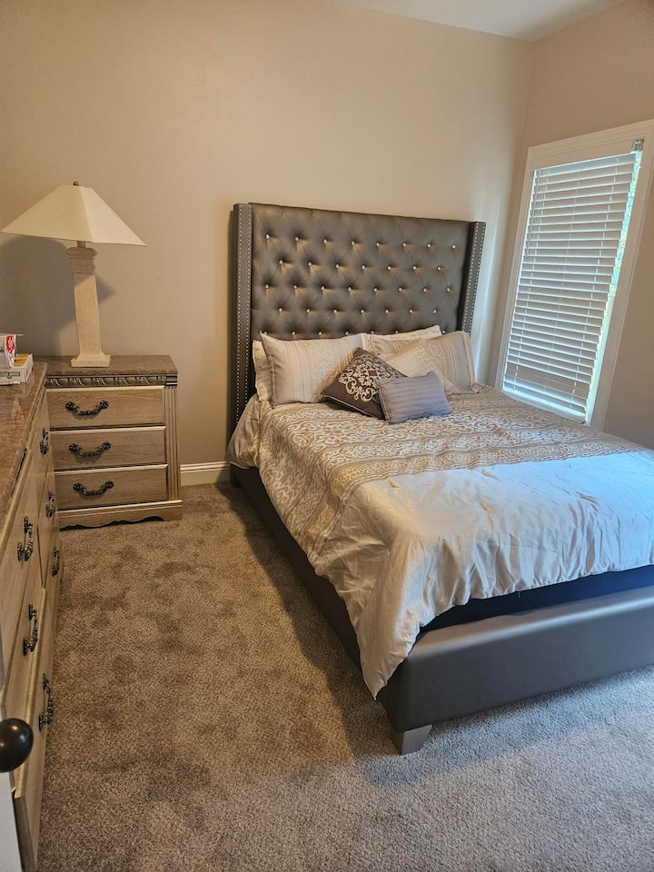 1 Bedroom With Semi-private Bath - McDonough, GA