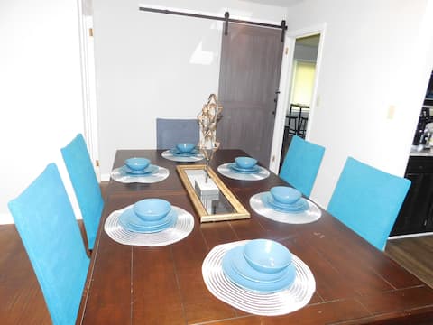 Teams, Work Crews, Family & Airport-Friendly Stay