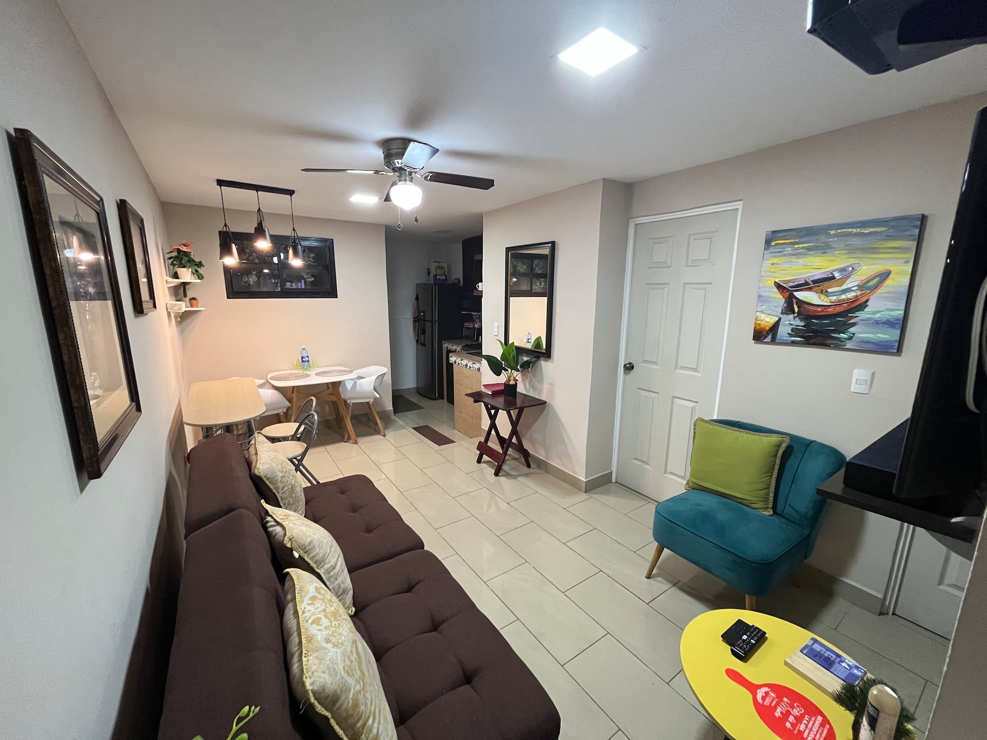 Cozy 2 Bed 2 Bath Equipped Place