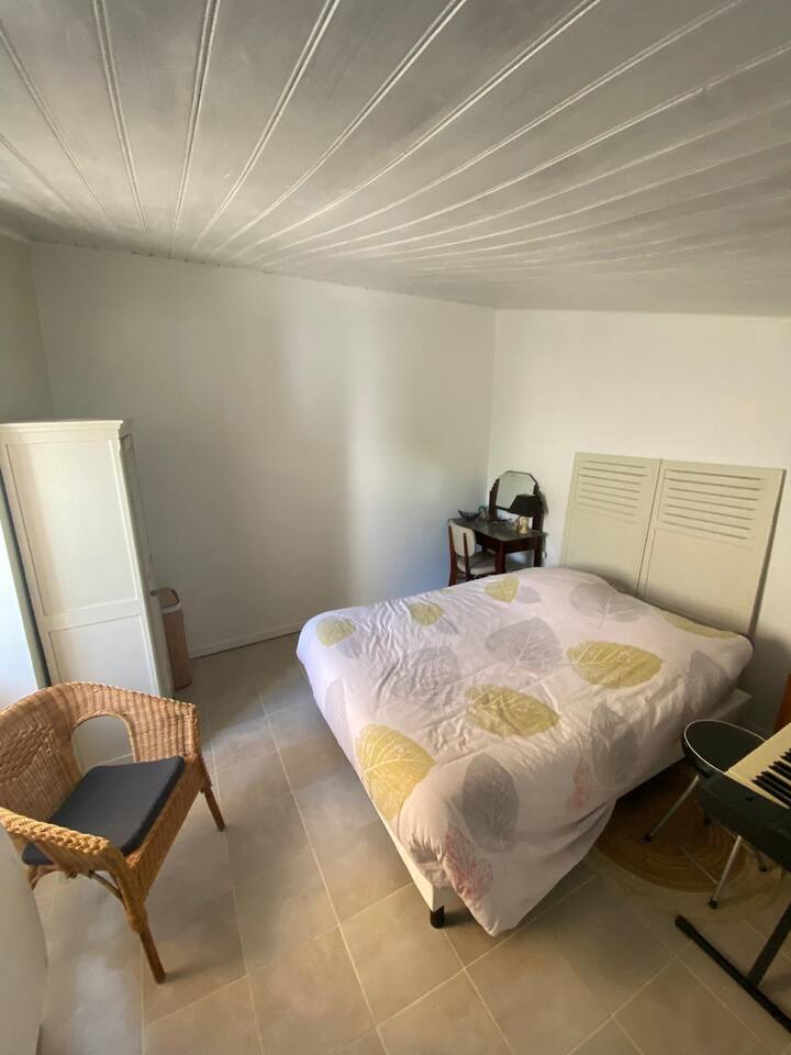 Prizemna spavaća soba 1 