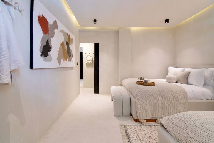 Big Groups welcome! Private Rooftop-18BR-12BATH gallery image 5