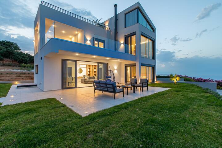 Brand NEW Luxury villa*Private Pool*Seaview & BBQ gallery image 2