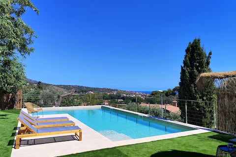 Cozy house near Barcelona and the beach