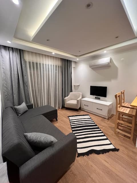 Popular Airbnb listing: 1+1 Apartment in Akçay Kordon in Edremit