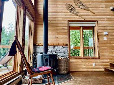 Successful Airbnb property: Le Rustik – Hot tub & wood-burning fireplace in Petite Rivière Saint François