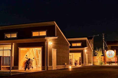 stylish vacation garage house/indoor BBQ possible