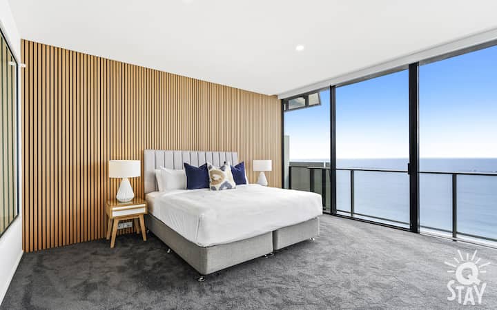 ห้องนอน 2 - สปลิตเตียงคิงไซส์ 1 เตียง + เตียงเดี่ยว 1 เตียง