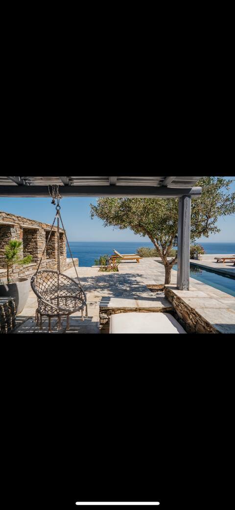 Villa with pool  Chrysopigi
