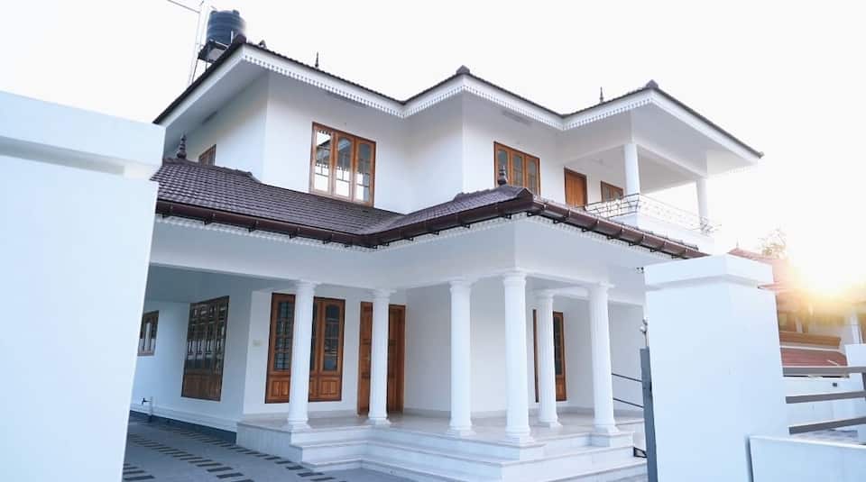 Marble Mansion Homestay Fully Furnished 4BHK Villa — photo 1