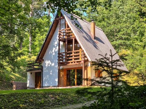 Secluded Retreat: Jakob Cabin