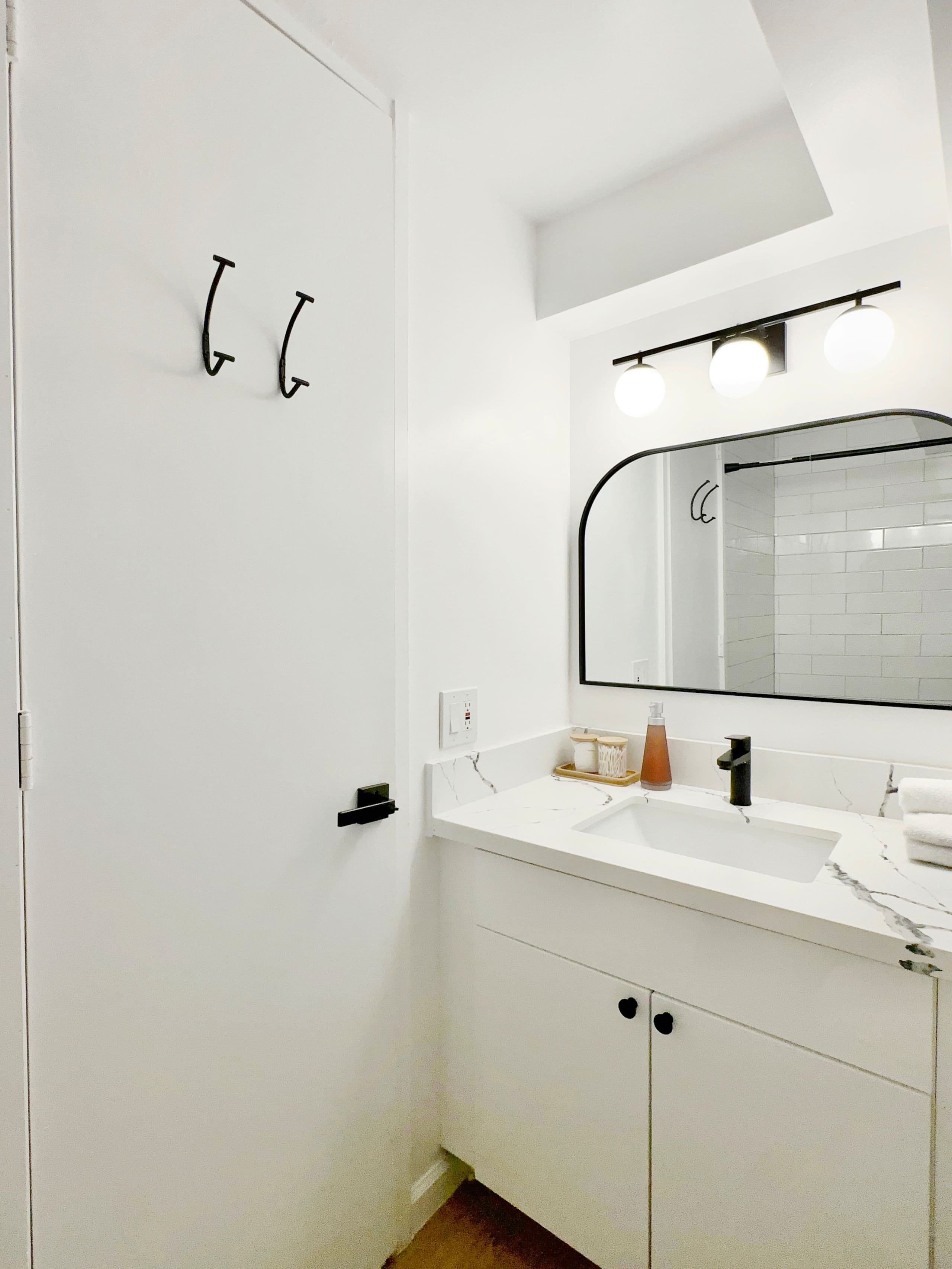 33F-High Floor Studio w/Diamond Head & Ocean Views - Image 34