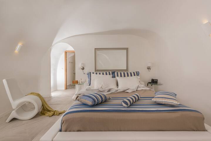 Ema Suite gallery image 4