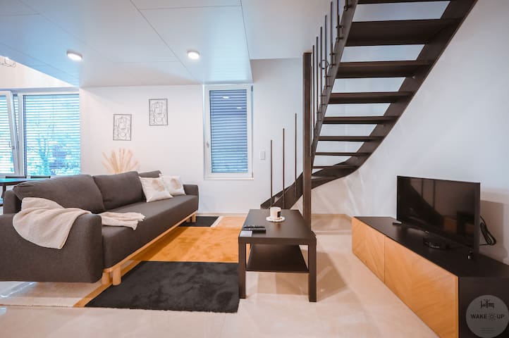 Wake Up Short Term Rentals managed Airbnb listing 3