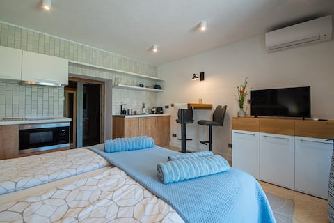 Popular Airbnb listing: Guesthouse Gejzír-Studio with sauna at vineyard in Balatonfüredi