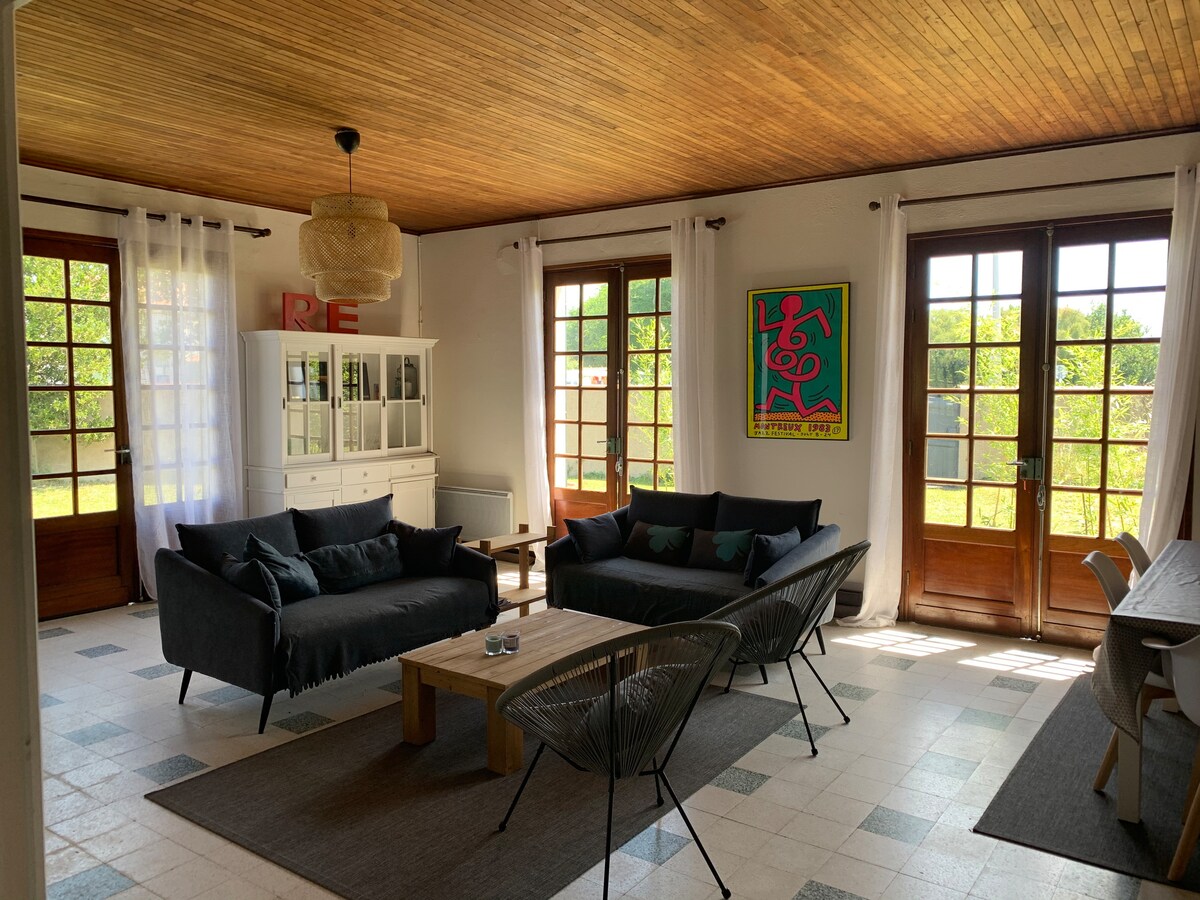 Proprietà Airbnb di successo: House with large garden a Les Portes En Ré