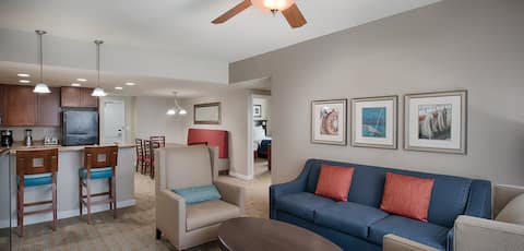 Top performing Airbnb: 2BR/2BA King Deluxe @ National Harbor Boardwalk in National Harbor