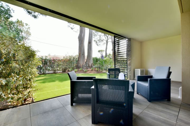 F2 De Standing Rdc Avec Terrasse Et Piscine - Saint-Raphaël
