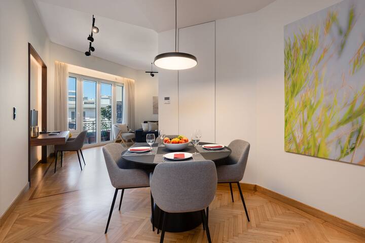 Athens.bliss Three in the Heart of the City gallery image 2