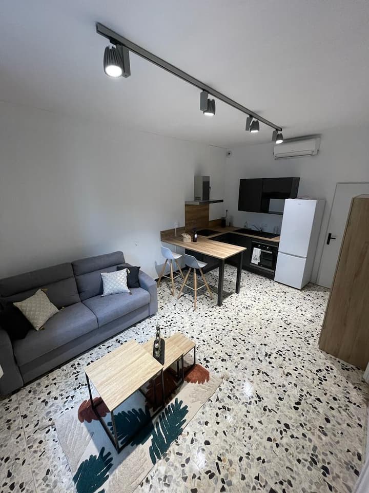 Studio Au Cœur De La Ville - Sérignan