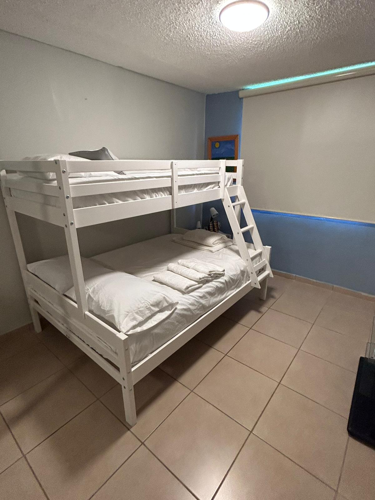 3号卧室：双人床和双人床（可睡3人）