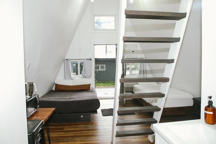 Front Desk At Trailhead managed Airbnb listing 3