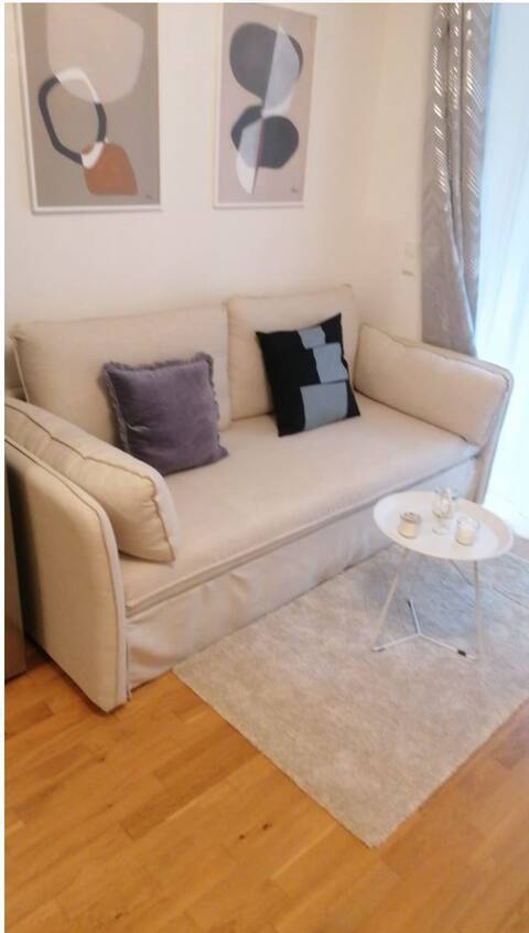 Erfolgreiche Airbnb-Immobilie: 95 qm Leipzig train station residence in Neustadt Neuschönefeld
