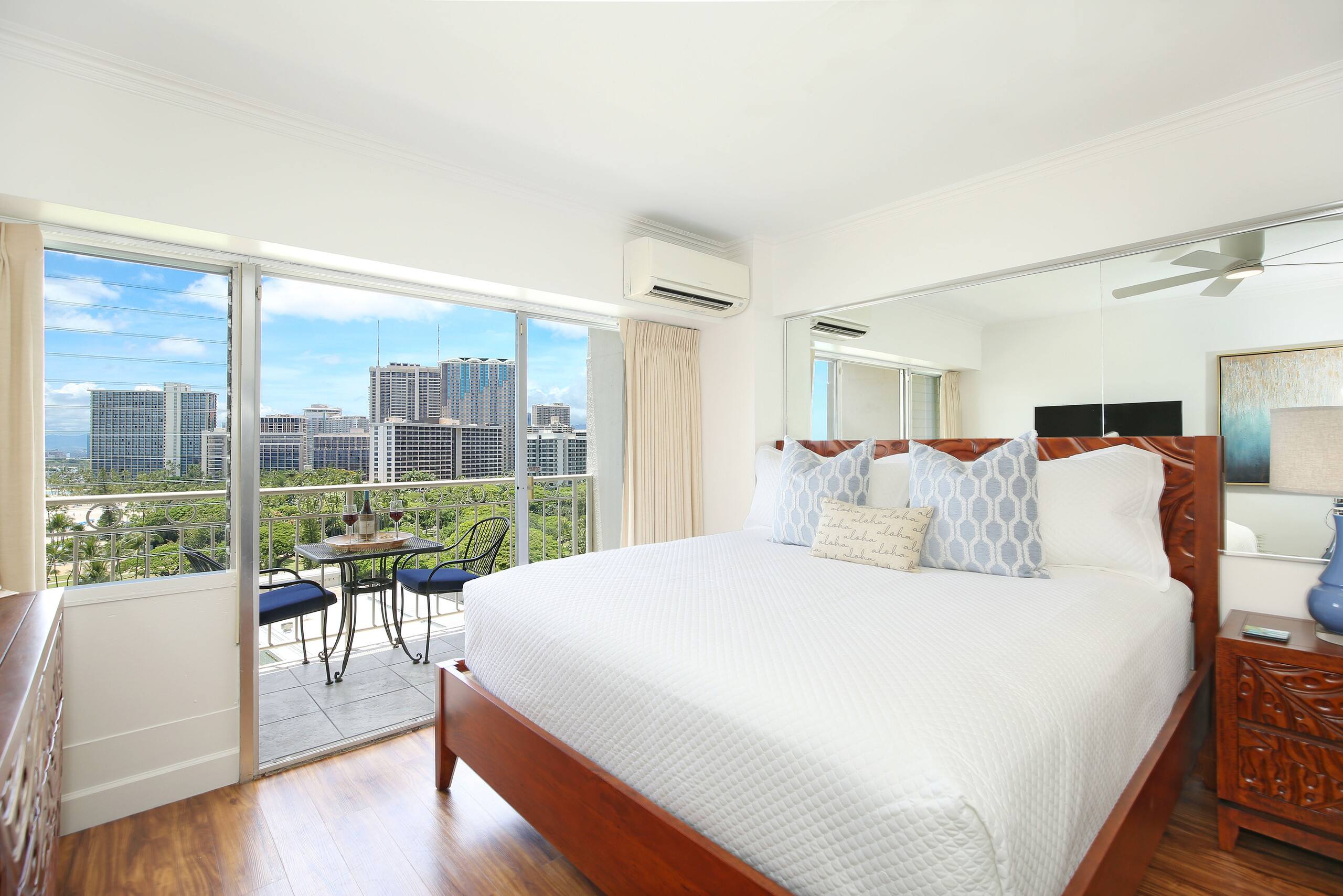 Condo in Honolulu · ★5.0 · Studio · 1 bed · 1 private bath - Image 42