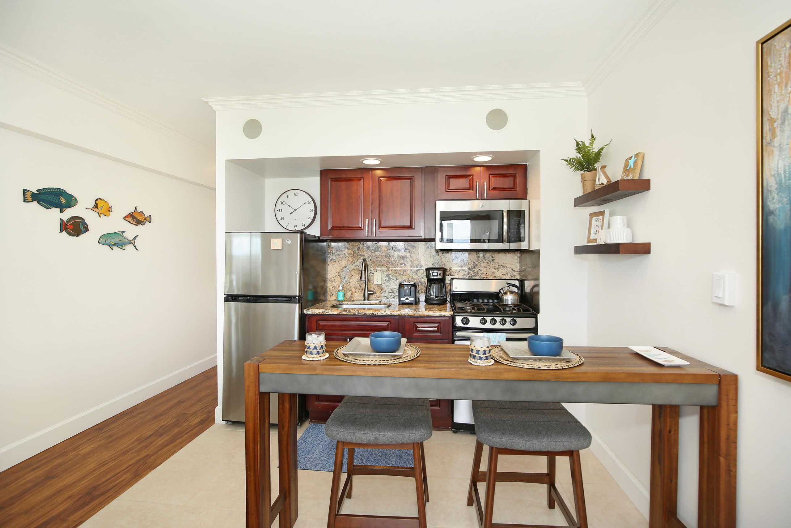 Condo in Honolulu · ★5.0 · Studio · 1 bed · 1 private bath - Image 6