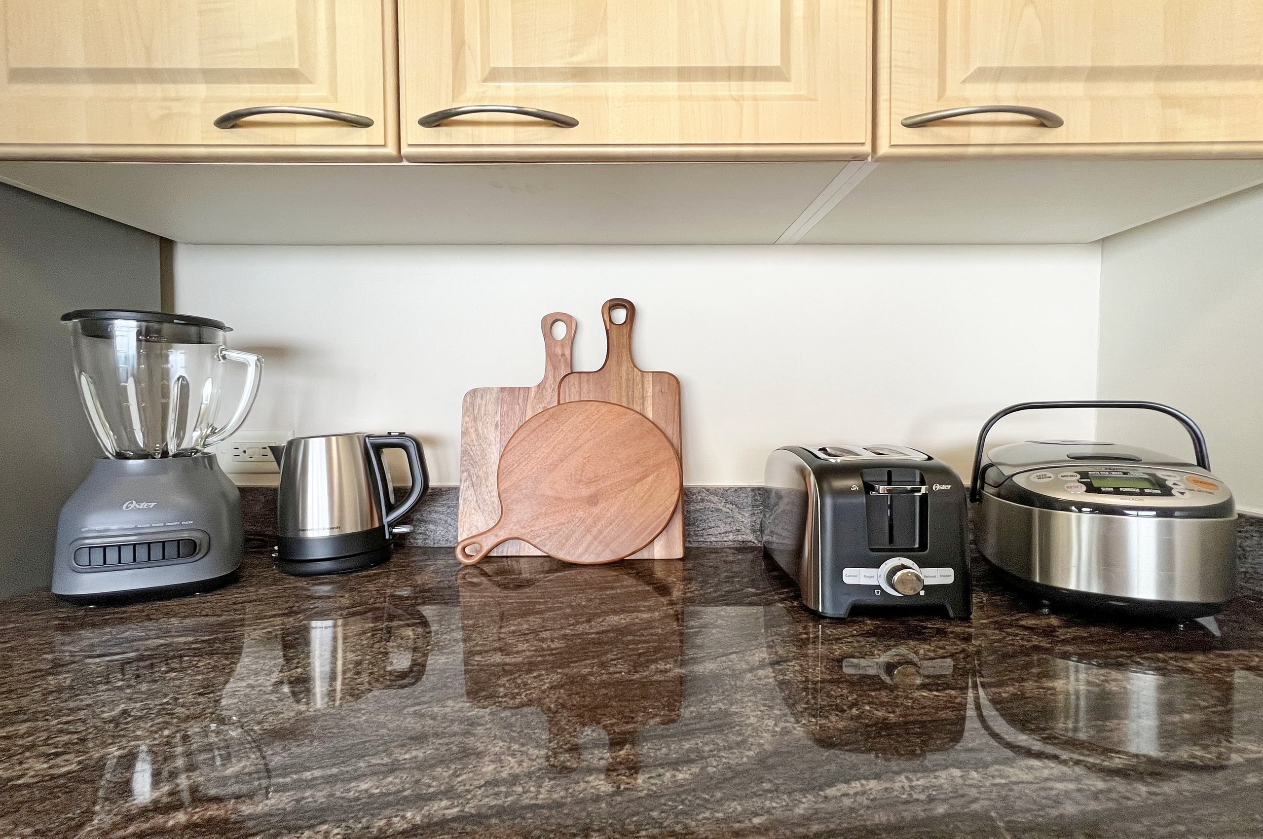 Condo in Honolulu · ★4.72 · 1 bedroom · 2 beds · 1 private bath - Image 10