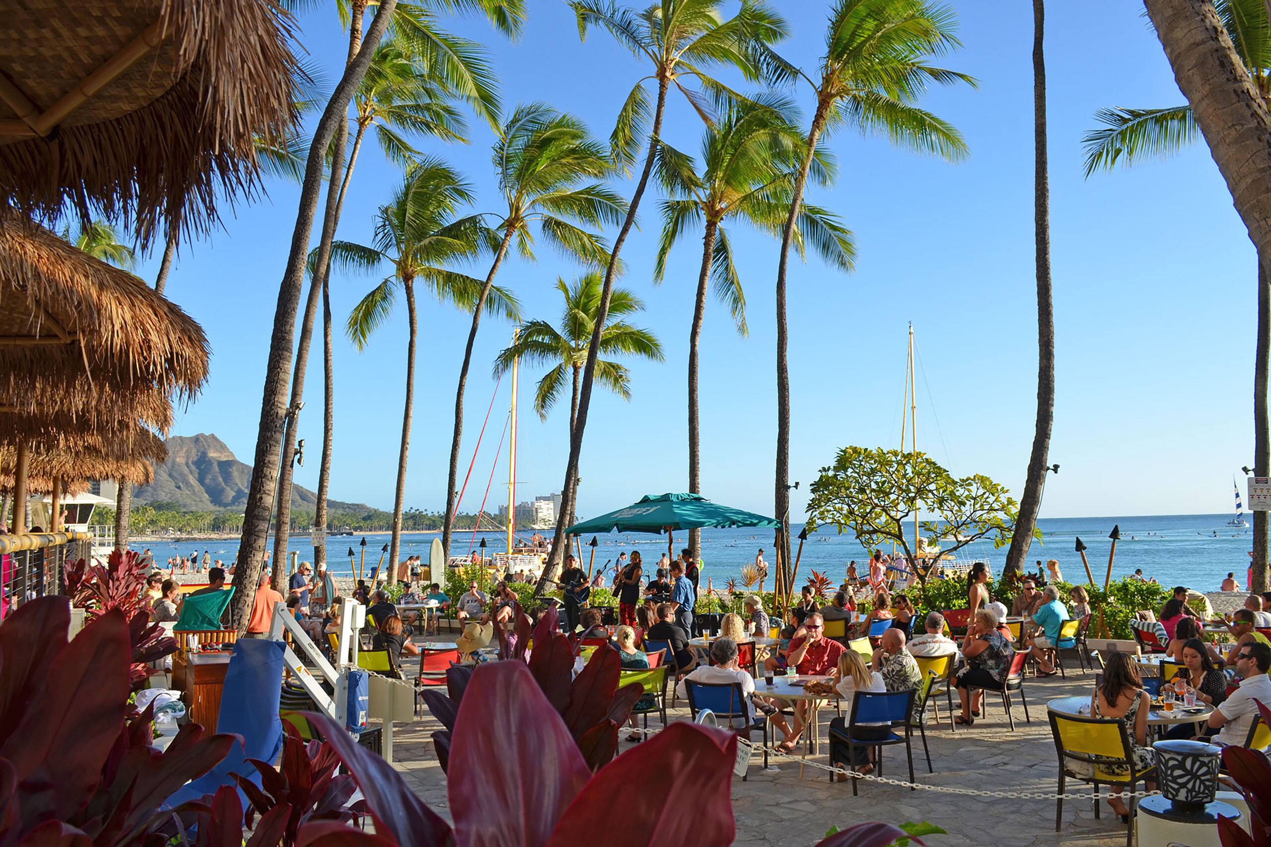 Condo in Honolulu · ★4.72 · 1 bedroom · 2 beds · 1 private bath - Image 42