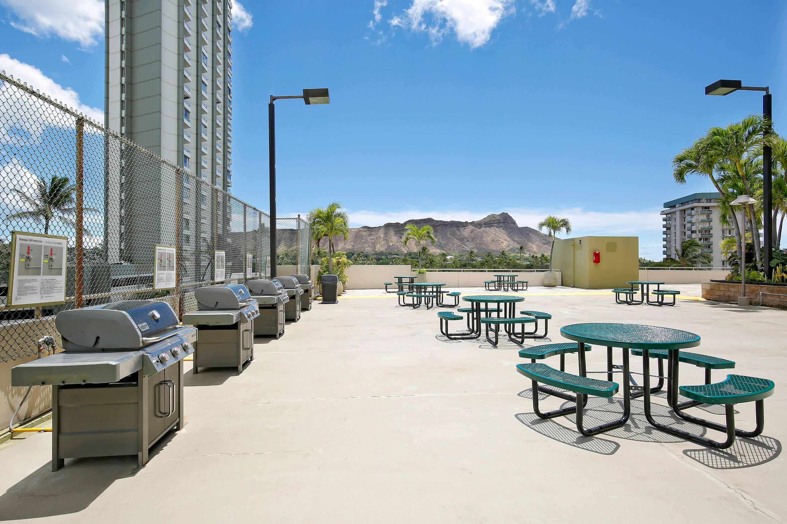Condo in Honolulu · ★4.72 · 1 bedroom · 2 beds · 1 private bath - Image 30