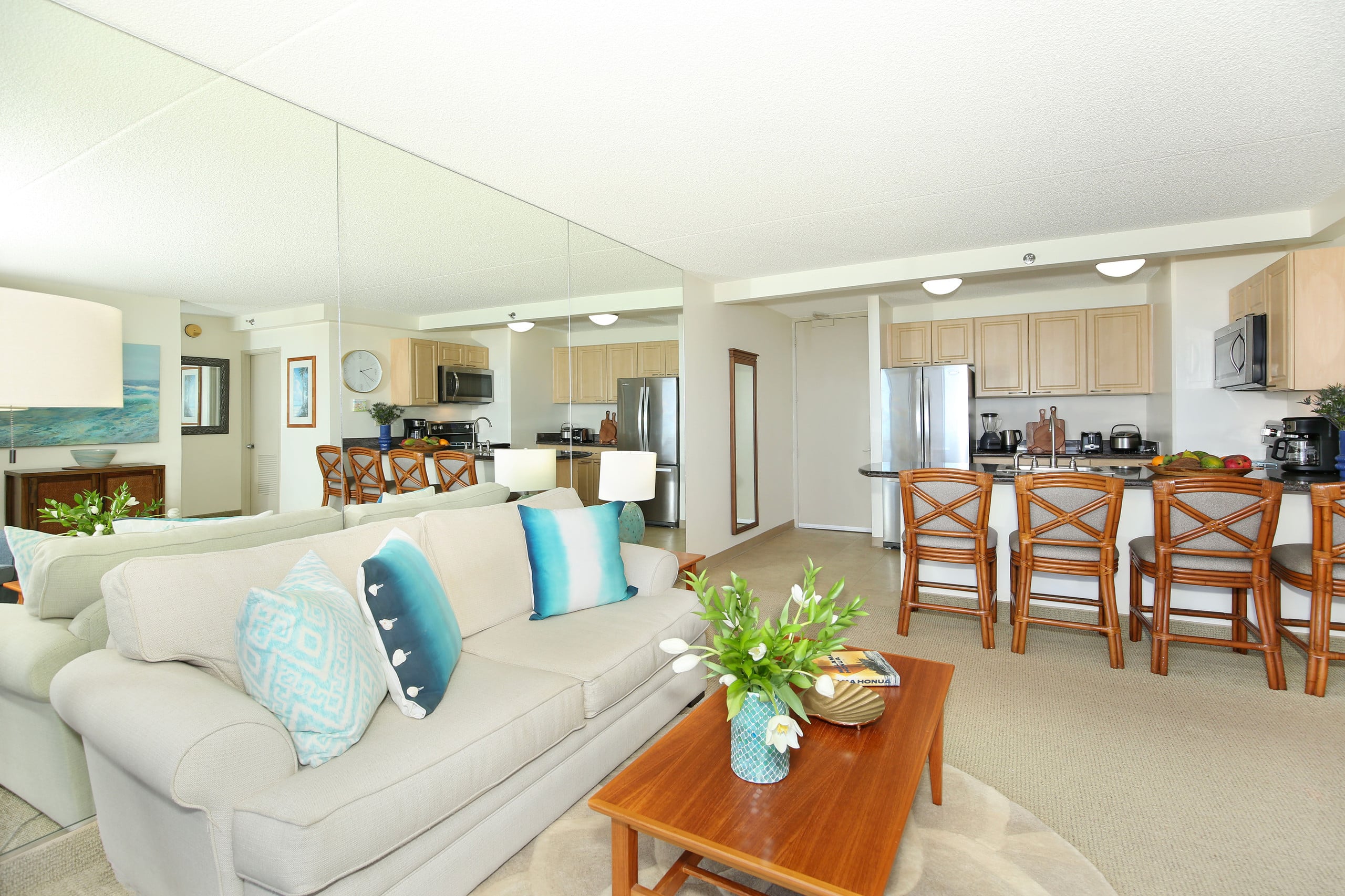 Condo in Honolulu · ★4.72 · 1 bedroom · 2 beds · 1 private bath - Image 3