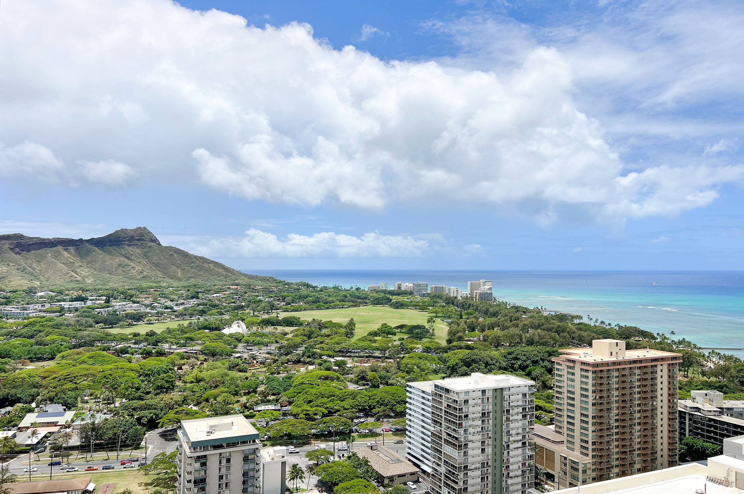 Condo in Honolulu · ★4.72 · 1 bedroom · 2 beds · 1 private bath - Image 23