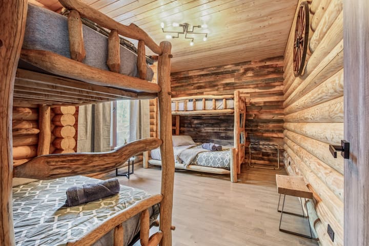 Bright bedroom with a bunk bed, perfect for kids’ adventures and restful nights.