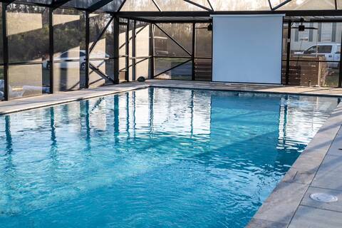 Poolside Cabin near New Orleans
