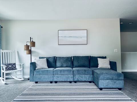 The “Lake” House - Midterm Rental