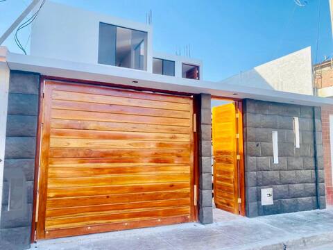 Cozy family house with garage in Pisco Playa