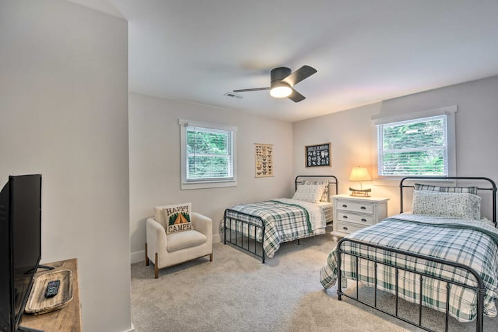 Two twins for extra sleeping space in this guest bedroom