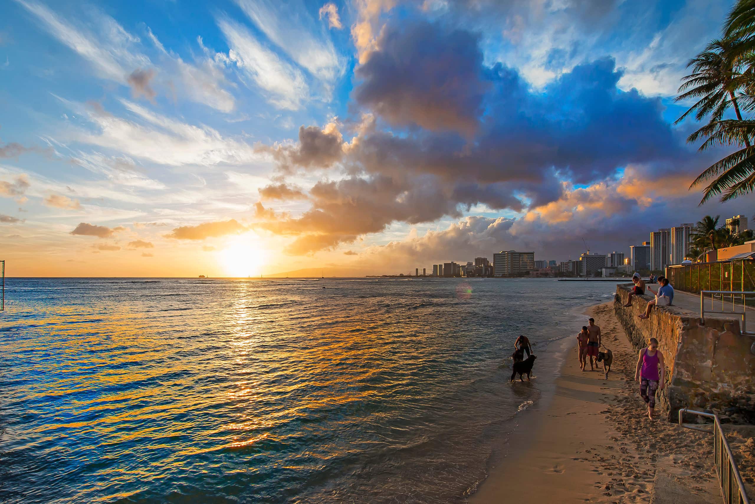 Partial OceanView Waikiki Condo Pool +Free Parking - Image 11